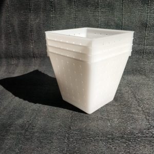 4 moldes de quesos blandos con forma piramidal